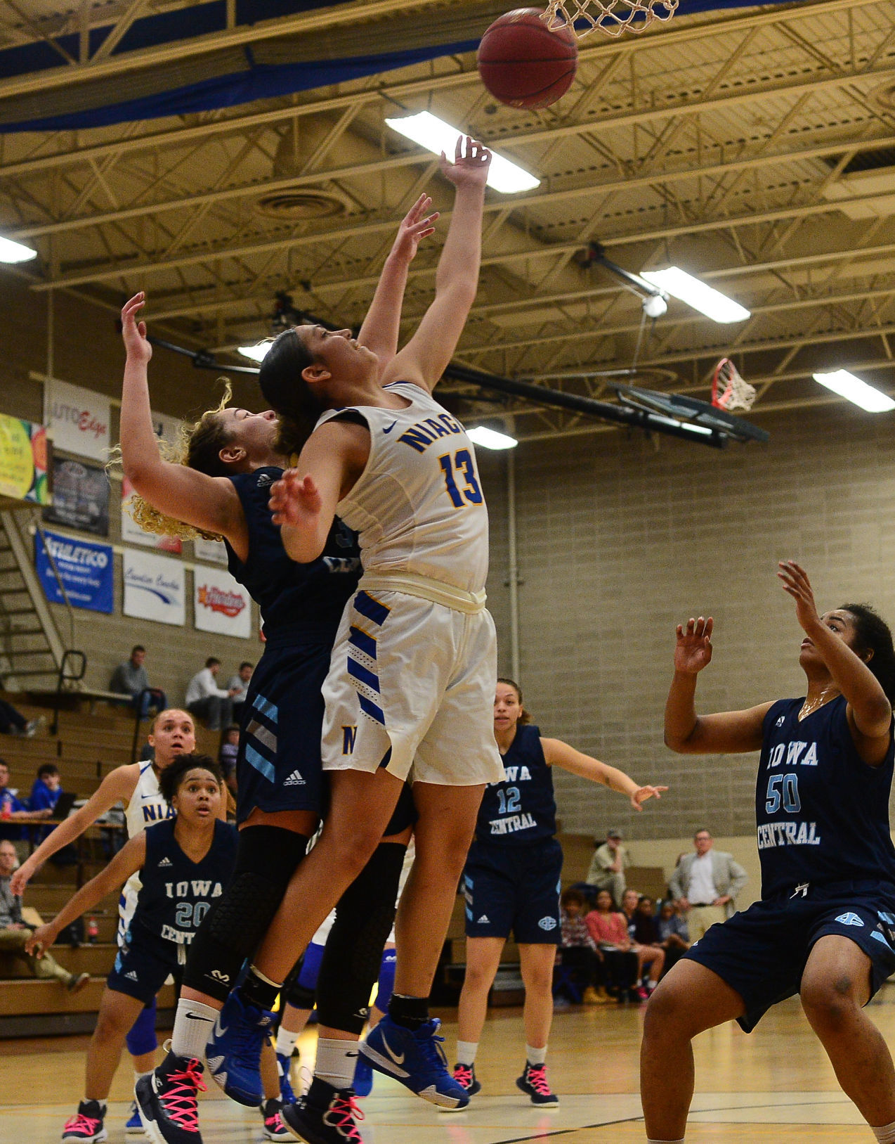 MBBall NIACC vs. Iowa Central 02